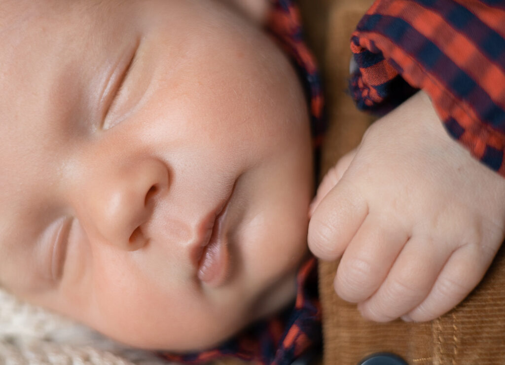 Babybilder von neugeborenen Babys, Bilder zu Geburt. Liebevoll und süß mit Fotograf Northeim, Fotograf Göttingen, Fotograf Osterode, Fotograf Katlenburg